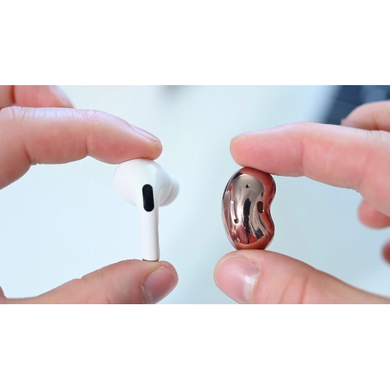 Сравнение Samsung Galaxy Buds и Apple AirPods: Что выбрать?